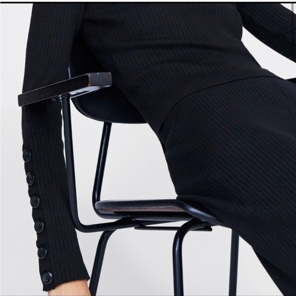 NWT ZARA KNIT RIBBED TURTLENECK WITH BUTTON DETAIL ON SLEEVES - Picture 12 of 12